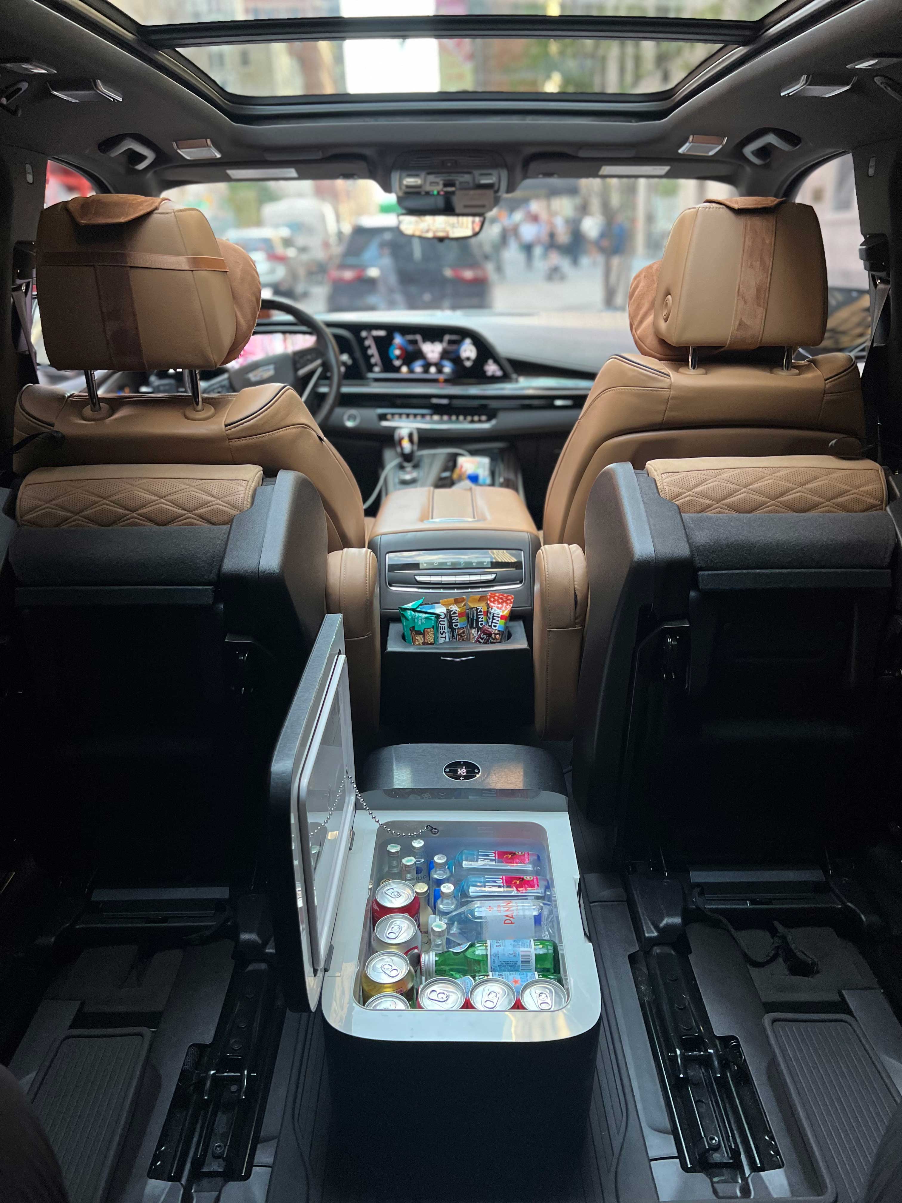 What Makes VIP Car Service Different from Regular Taxis? interior-maybath-mercedez-benz